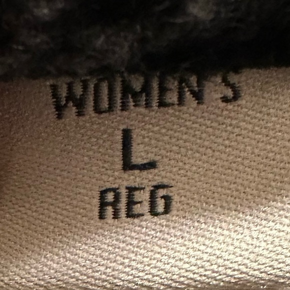 L.L.Bean women’s coat jacket long 4 buttons faux suede Sherpa collar detail - Picture 9 of 11